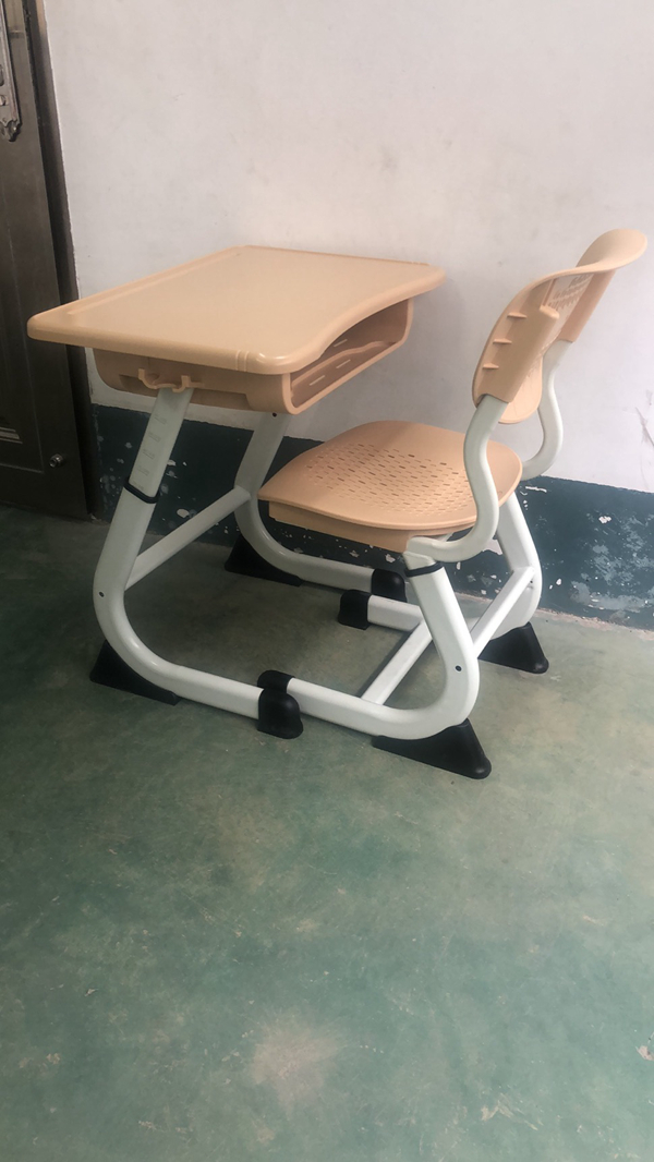 Z型桌＋C型椅＋手摇升降＋浅棕
