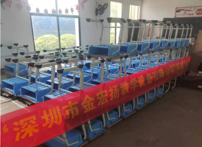 沅江市四季红镇中学：毕业学子捐资助学，
